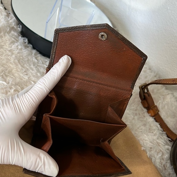 Authentic Louis Vuitton Monogram Elise Wallet - Picture 5 of 13